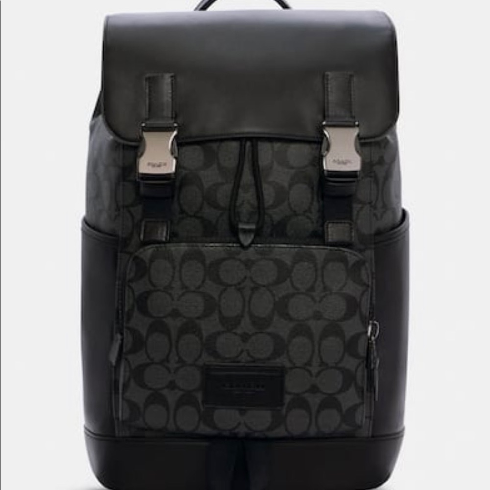 Extremely luxurious 100% Italian leather coach book bag